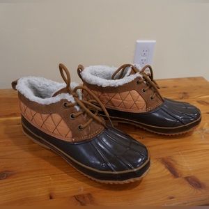 Khombu Women's Loon Quilted Snow Boot - Excellent Condition - Size 7